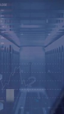 Bilgisayar sunucuları üzerinden veri işleme animasyonu. küresel hesaplama, dijital arayüz ve dijital olarak oluşturulmuş video işleme kavramı.