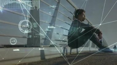 Başlangıç olarak köprü görüntüleme ağı ve HUD çizelgeleri teknolojik bağlantı için genişliyor. Teknoloji, kentsel, geleceksel, bağlantı, analitik, yenilik, soyut