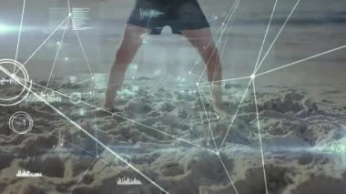 Çocuğun ağırlığı değişiyor ve plajda bölünüyor. Etrafında genişleyen veri örtüsüyle. Atletik, esneklik, açık hava, hareketlilik, zindelik, refah, hareket