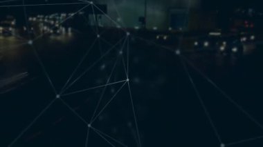 Ağ, şehrin ışık yollarında kayboluyor. Veri akışını gösteren titreşim hatlarını genişletiyor. Metropolis, bağlantı, teknoloji, siber, dijital, aydınlatma, fütürist