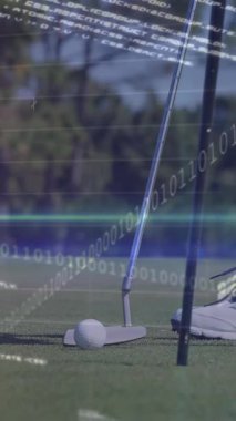 Kafkasyalı golfçü üzerinden veri işleme animasyonu. Küresel spor ve dijital arayüz kavramı dijital olarak oluşturulmuş video.