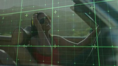 Üstü açılabilir saç bandını rüzgarda ayarlayan kadın sürücü, otomotiv gösteren animasyon şebekesi. Özgürlük, macera, boş zaman, açık hava, canlı, hareketli, manzaralı