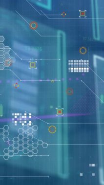 Mavi arkaplan üzerinde dijital arayüz ve veri işleme animasyonu. Dijital olarak oluşturulmuş küresel veri işleme kavramı.