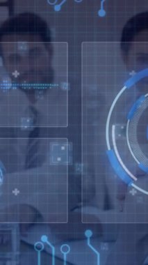 Ofiste işbirliği, iş ekibi dijital verileri animasyon örtüsüyle analiz ediyor. Takım çalışması, işbirliği, veri analizi, teknoloji, yenilik, şirket