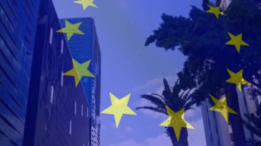 Kentte saydam sarı AB yıldızları birleşerek, AB 'nin varlığını sembolize etmek için kuzeydoğuya kayıyor. Kentsel, modern, ufuk çizgisi, mimari, şirket, iş dünyası, estetik