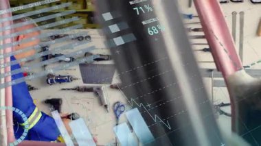 Mekanik test araçları sondaj chuck ve şematik altında çizelge örtülü sürücü teftiş. Endüstriyel, mühendislik, kesinlik, analitik, bakım, teknoloji, üretkenlik