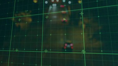 Yeşil şebeke, kırmızı ışıklara kilitlenip hedefleme için yola çıkan takip aracına bağlanıyor. Gelecekçi, siber güvenlik, dijital arayüz, navigasyon, teknoloji, kentsel, gece manzarası