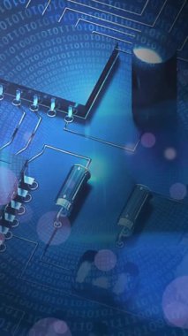 Bilgisayar devre kartının üzerindeki ışık noktalarının animasyonu. Çevrimiçi güvenlik, teknoloji ve dijital arayüz kavramı dijital olarak oluşturulmuş video.