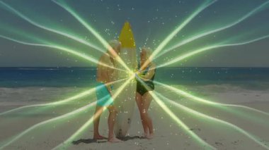 Sağlık kıdemli kadın balmumunu test ediyor ve erkeğin ışıltılı sörf yaptığı için dibe vurmasına neden oluyor. Sahil şeridi, boş zaman, açık hava, masumiyet, bağ, macera, eğlence