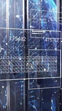 Bilgisayar sunucuları üzerinde dijital veri işleme animasyonu. Dijital olarak oluşturulmuş küresel bağlantılar, hesaplama ve veri işleme kavramı.