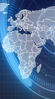 Mavi arkaplan üzerinde dijital veri işleme animasyonu olan dünya haritası. Teknoloji, fütüristik, siber, küresel, ağ, sanal