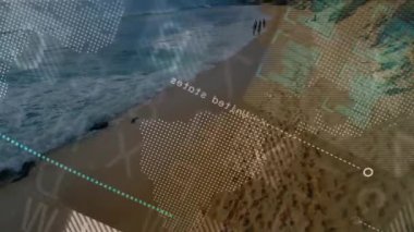 Yürüyen kıyı haritasında üç arkadaş kayboluyor ve teknoloji için veri haritalarını canlandırıyor. Sahil, sahil, dalgalar, ayak izleri, kum tepeleri, okyanus, yaz