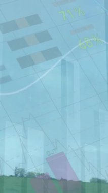 Finansal verilerin ve rüzgar türbinleriyle ilgili grafiklerin canlandırılması. Çevre, sürdürülebilirlik, ekoloji, yenilenebilir enerji konsepti dijital olarak oluşturulmuş video.