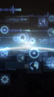 Ekranda veri işleme animasyonu ve Dünya 'yı tarayan dürbünler. veri işleme ve dijital arayüz kavramı dijital olarak oluşturulmuş video.