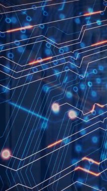 Bilgisayar sunucuları üzerinde devre kartı ve dijital veri işleme animasyonu. Dijital olarak oluşturulmuş küresel bağlantılar, hesaplama ve veri işleme kavramı.