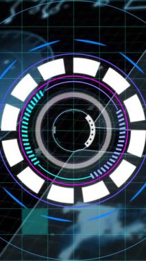 Siyah arkaplanda veri işleme ile tarama alanının animasyonu. Küresel teknoloji, bilgisayar ve dijital arayüz kavramı dijital olarak oluşturulmuş video.