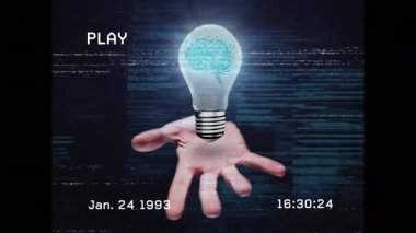 Statik gürültü el yükselmesi, beyin ampulü oluşturması zaman damgası güncellemesiyle yapay zekayı gösteriyor. Fütürist, teknoloji, yenilik, dijital sanat, siberpunk, kavramsal, soyut