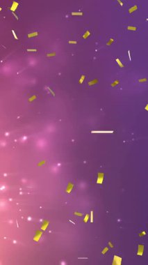 Mor ve pembe kozmik arkaplan üzerine düşen altın konfetileri. Kutlama, şenlik, parti, canlı, ışıltılı, renkli