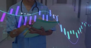 Tıbbi profesyonel hasta dosyalarını sıralamak ve kayıtları incelerken grafik animasyonunu etkinleştirmek. Sağlık, analiz, teknoloji, kesinlik, profesyonellik, yenilik, işbirliği