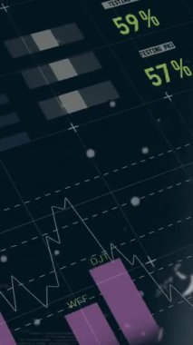 Çok renkli bilgi arayüzünün animasyonu ve siyah arkaplan üzerinde dönen dünya. Dijital olarak üretilmiş, hologram, illüstrasyon, küreselleşme, rapor, büyüme, ilerleme ve iş konsepti.