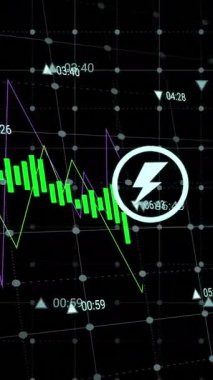 Siyah arkaplan üzerinde veri işleme animasyonu. Küresel dijital arayüz, veri işleme ve bağlantılar konsepti dijital olarak oluşturulmuş video.