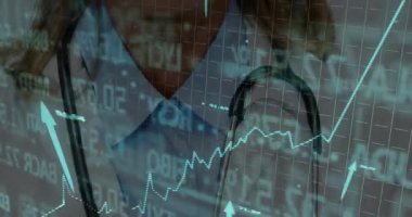 Önlüklerin üzerinde yüzen veri örtüsü kıdemli hekim bakışlarını değiştirip sağlıkta ilerleme gösteriyor. Tıbbi, sağlık, teknoloji, analitik, profesyonel, klinik, ilerleme