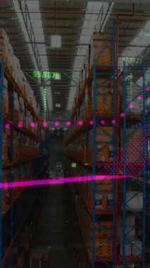 Boş bir depoda veri işleme animasyonu. Küresel gönderme, bilgisayar ve dijital arayüz kavramı dijital olarak oluşturulmuş video.