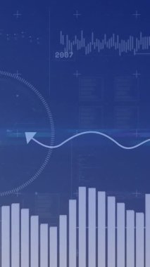 Finansal veriler ve analitik animasyonlar elektrik hatları ve günbatımı üzerine. Finans, elektrik, enerji, teknoloji, şebeke, altyapı