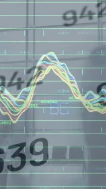 Bilgisayar sunucuları üzerinden finansal veri işleme animasyonu. Küresel iş, bağlantılar, hesaplama, dijital arayüz ve dijital olarak oluşturulmuş video işleme kavramı.