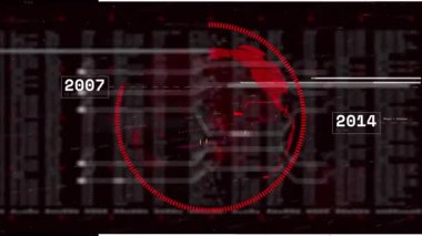 Kırmızı küre dönmeye başlıyor. Dönen nabız çemberi ve şehir yıllığı etiketleri zaman çizgisini gösteriyor. Teknoloji, veri görselleştirme, geleceksel, dijital arayüz, küresel ağ, siber, analitik