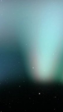 Siyah arkaplanda hareket eden parlak ışık izlerinin animasyonu. Renk, şekil, ışık ve hareket konsepti dijital olarak oluşturulmuş video