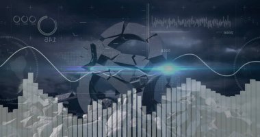 Kayalık arazide parlayan kırık metalik küre üzerinde çizgi grafikleri ve çubuk çizelgeleri var. Fütürist, soyut, endüstriyel, teknoloji, veri görselleştirme, dijital sanat, imalat