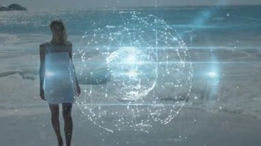 Sahilde yürüyen bir kadın dalgalanan küreyi görselleştiren bir teknoloji ağına sebep oluyor. Yalnızlık, huzur, fütürizm, yenilik, şafak, keşif, sükunet