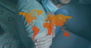 Gömleğin kolunu sıyıran ve hemşireden örnek alıp bandajlayan bir adam. Sağlık, bağışıklık, sağlık, klinik, güvenlik, sağlık