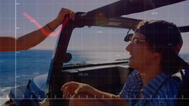 Sürücü, otomatik analiz için uçurum kenarındaki kırmızı çizgi grafiğini aktifleştiren arkadaşına doğru hareket ediyor. Macera, arkadaşlık, rahatlık, iyimserlik, açık hava, güneş ışığı, gündelik