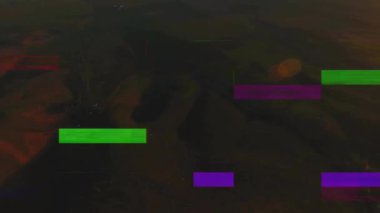 Arıza çubukları koyu çerçevede kayarak dağ şafağını başlatıyor ve gün doğumunu gözler önüne seriyor. Soyut, dijital sanat, canlı, manzara, manzara, dinamik, fütürist