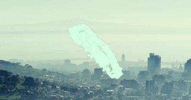 Şehir merkezinden patlayan cyan ışını holografik bulut ve veri akışını gösteren vitesler. Gelecek, teknoloji, dijital, yenilik, ağ, soyut, sanal