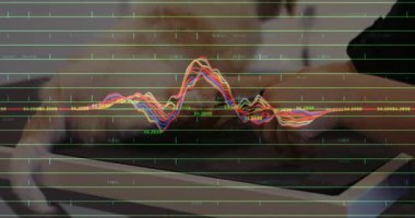 El ele tutuşan stil pedlere dokunuyor kaldırıyor görselleştiriyor ve sonra düzleştiriyor. Dijital sanat, yaratıcı süreç, dalga biçimi analizi, ekran etkileşimi, teknoloji, tasarım, arayüz