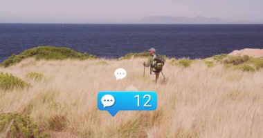 Yürüyüş yapan sahil şeridi, sosyal medya artışının sinyallerini 95 'e kadar sayıyorum. Macera, keşif, açık hava, manzara, doğa, devamlılık, ilerleme