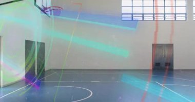 Animasyon şekilleri sahada kayboluyor. Sporcuların salyalarının aktığını gösteriyor. Sonra da smaç basma sporları yapıyorlar. Dinamik, atletik, hareketli, hareketli, hareketli grafikler, performans, oyun