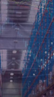 Boş bir depoda finansal veri işleme animasyonu. küresel sevkiyat, dağıtım ve bağlantılar konsepti dijital olarak oluşturulmuş video.