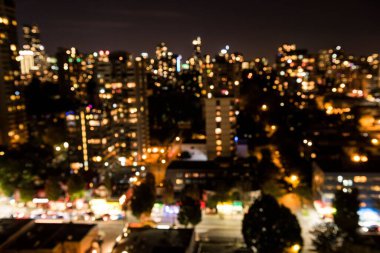 Geceleri ışıklı cityscape ufuk görüntü