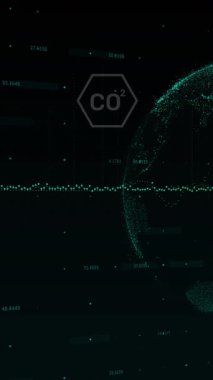 Veri işleme üzerinde eko ve çevre dostu simgelerin oluşturduğu ağın animasyonu. küresel ağlar, ortam ve dijital arayüz kavramı dijital olarak oluşturulmuş video.