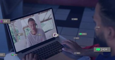 İzleyici parkuru kaydırıyor ve canlı yayın ölçümleri pazarlama için çağrı ekranının etrafında büyüyor. Dijital bağlantı, sanal iletişim, çevrimiçi etkileşim, canlı istatistikler, uzaktan çalışma, dijital arayüz, veri görselleştirme