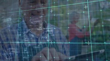 Bahçe teknolojisini kullanarak çiçekleri sulayan kadın olarak veri şebekesini başlatan son sınıf öğrencisi. Teknoloji, bahçıvanlık, yenilik, sürdürülebilirlik, açık hava, yeşillik, sağlık