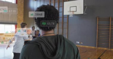 Basketbol antrenmanında koç, sosyal ölçümler ortaya çıktıktan sonra bir sonraki oyuna rehberlik ediyor. Atletizm, takım çalışması, performans, eğitim, spor, dijital, yarışma