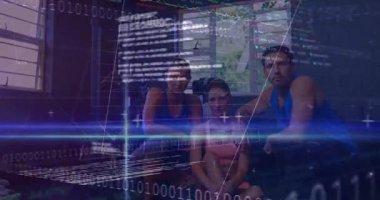 Grup olarak egzersiz minderinde oturuyoruz. İkili kod yayını yapıyoruz. Üçlü grupları tarıyoruz, hisse senetlerini canlandırıyoruz. Teknoloji, veri, analitik, fitness, işbirliği, yenilik, dijital