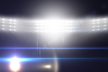 Lens parlamaları ve mavi çizgiler gösteren beyaz spot ışıkları koyu düz dizaynda parlıyor. Dramatik, yüksek teknoloji, fütüristik, soyut, sinematik, yoğun, canlı