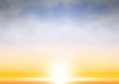 Gün batımında parlak güneş gökyüzüne karşı