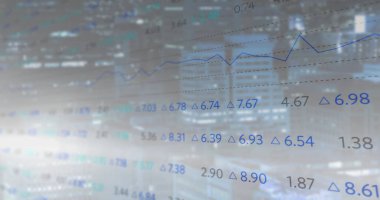 Alacakaranlıkta, hisse senedi fiyatlarındaki dalgalanmalarla birlikte şehrin ufuk çizgisini dijital olarak kaplayacak. Başkent, kentsel, şehir manzarası, gökyüzü, modern, teknolojik, finansal